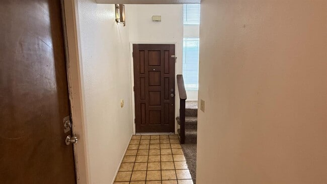 Building Photo - 40 N 19th Ave
