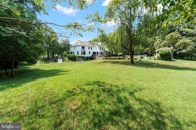 Building Photo - 9011 Saunders Ln