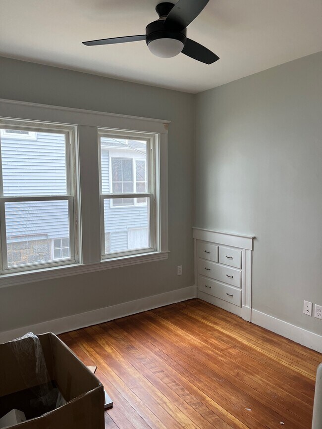 Foto del edificio - 324 Cornell St