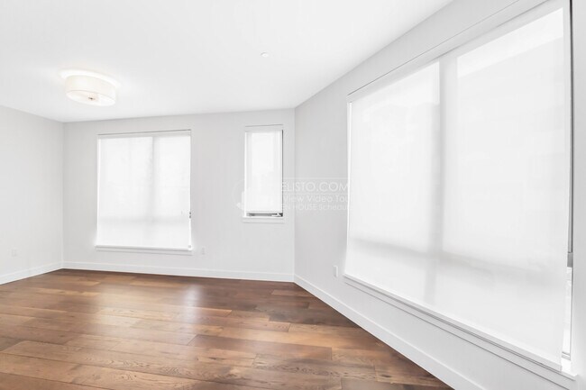 Building Photo - 1300 22nd St