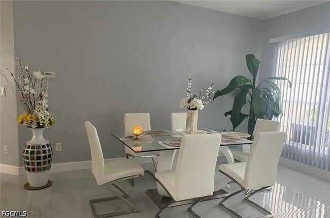 Foto del edificio - 9561 Blue Stone Cir
