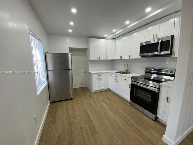 Foto del edificio - 255 NW 41st Ave