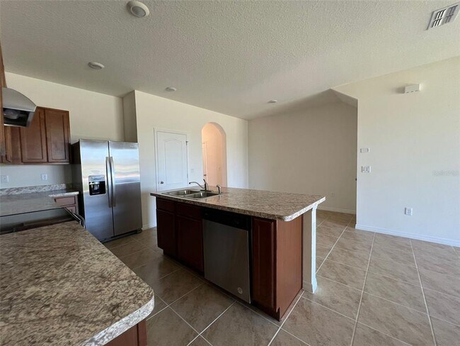 Building Photo - 1065 Blue Jay Dr