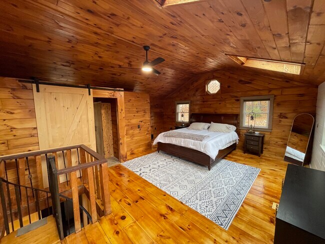 Foto del edificio - 38 Swamp Rd