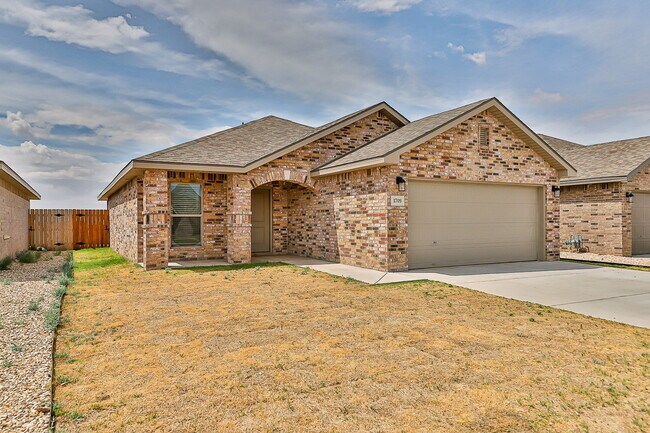 Building Photo - Newer 3/2/2 Home in Bell Farms!