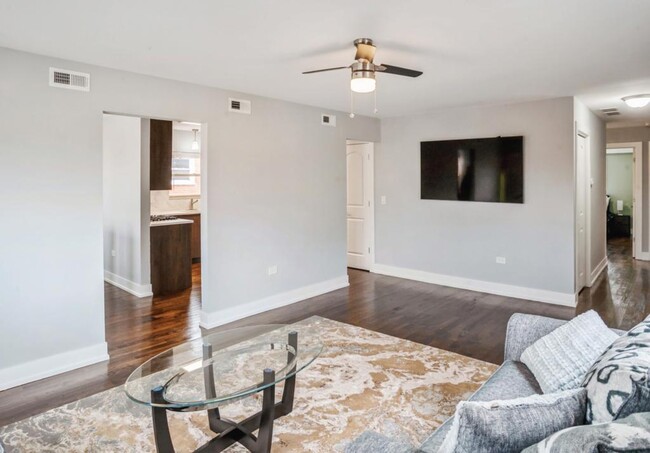 Foto del edificio - 8423 W Oak Ave