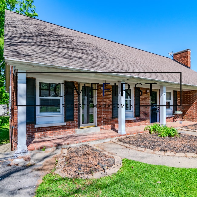 Building Photo - 105 Meadowlark Dr