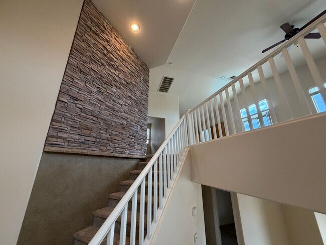 Building Photo - GREAT 2 STORY HOME W/ POOL & SPA