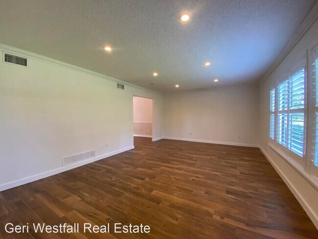 Building Photo - 4 br, 2.5 bath House - 17 Rio Pinar Trail