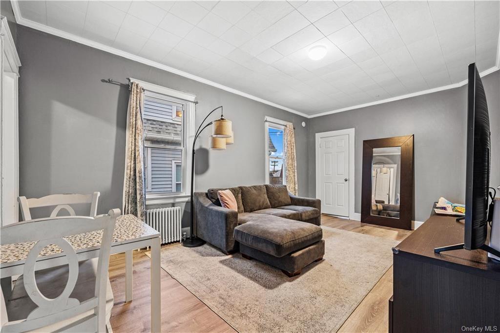 Primary Photo - 590 Park Ave