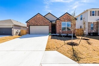 Building Photo - 1508 Carriageway Dr