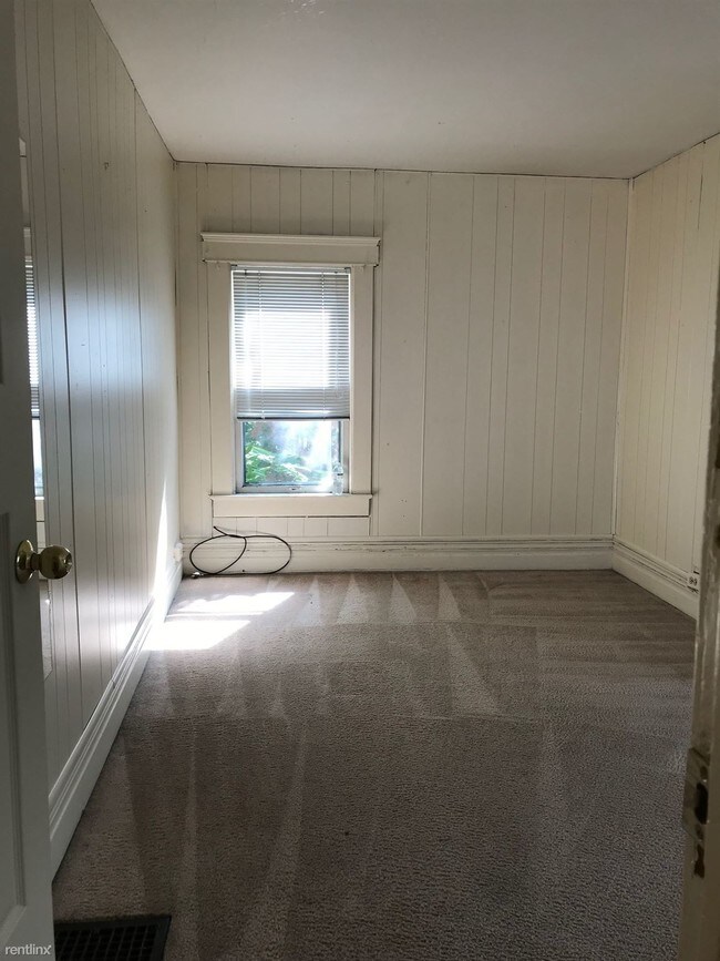 Building Photo - 5 br, 2 bath House - 525 Linden St 525 Linden