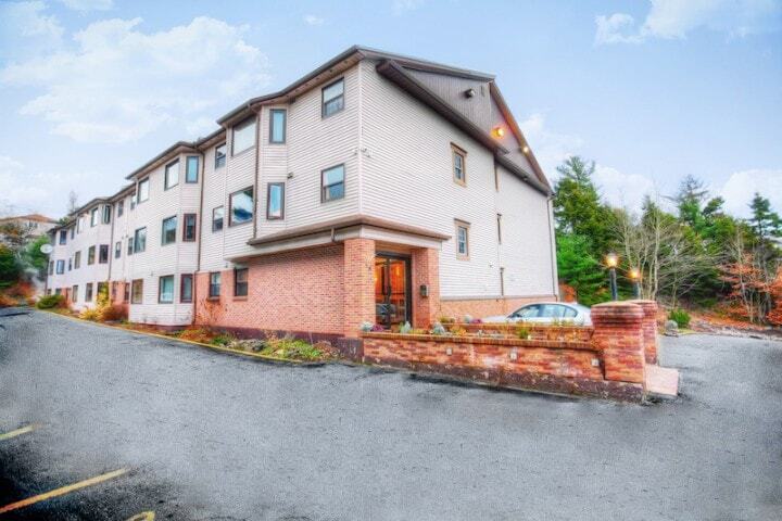 Building Photo - 18 Basinview Drive