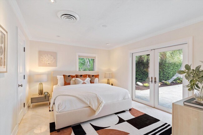 Foto del edificio - Northeast 12th Street, Fort Lauderdale, FL 33304 - 3 BR 2 BA single-family home
