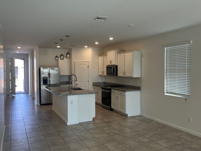 Building Photo - 19915 W Badgett Ln