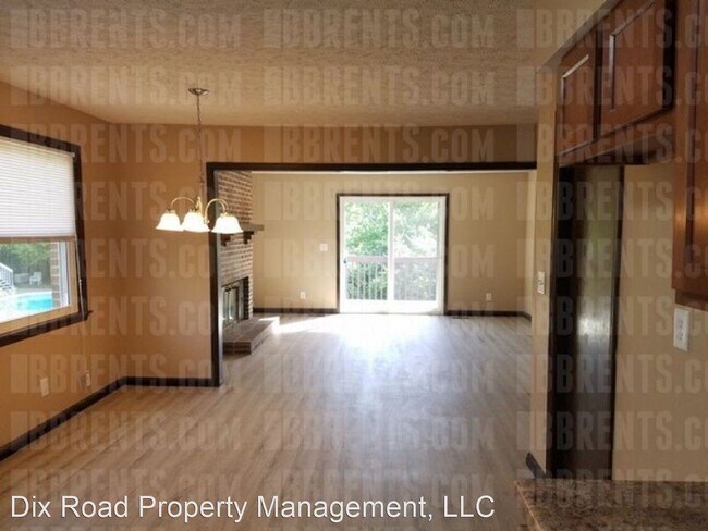 Building Photo - 232 S Gersam Ave