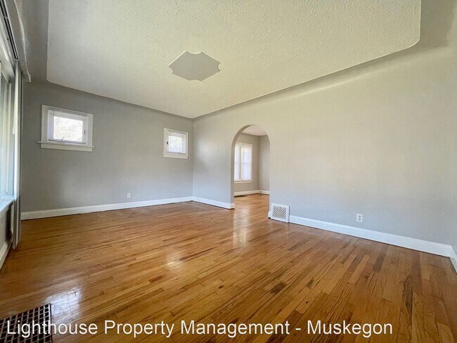 Foto del edificio - 2 br, 1 bath House - 2300 Baker St