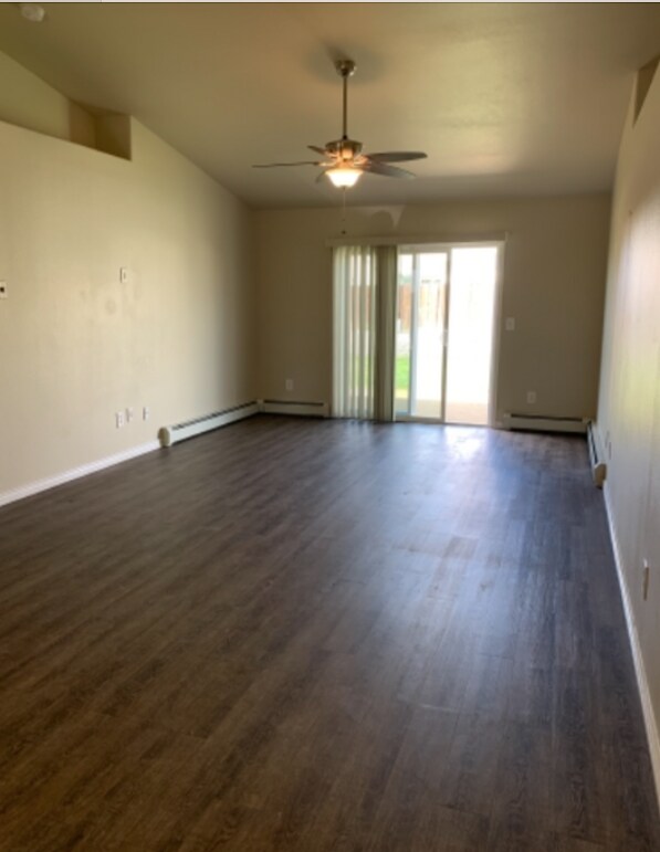 Building Photo - 674 Polaris Ct