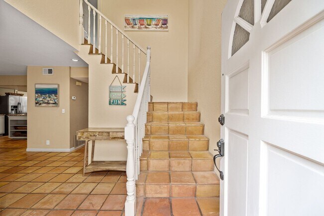 Building Photo - 4850A - Mandalay Shores/ Oxnard/ 5 bedroom...