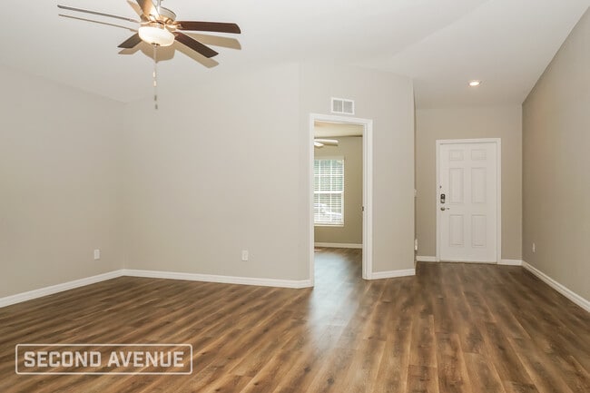 Foto del edificio - 4764 Adderton Ave