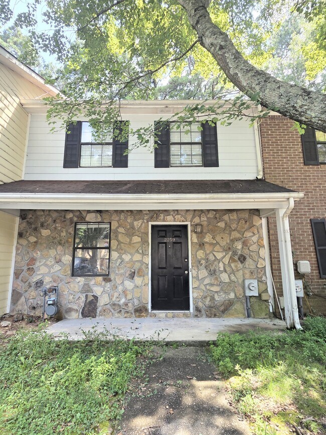 Foto del edificio - 2259 Salt Springs Pl