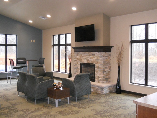 Building Photo - Woodsview Apartments