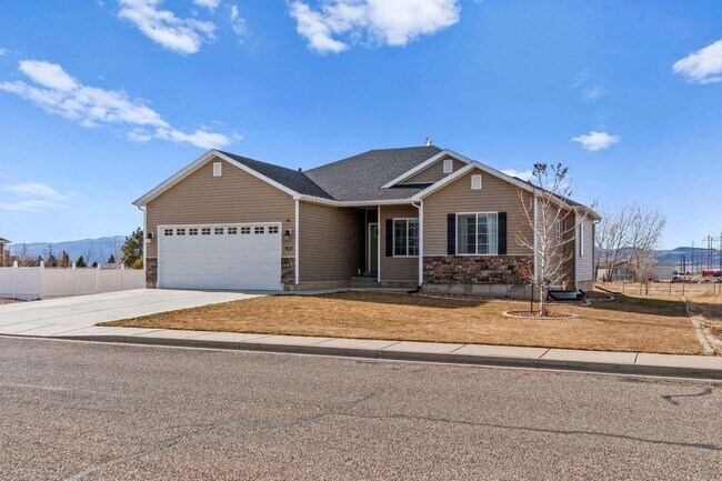 Building Photo - Westview Estates Home!!
