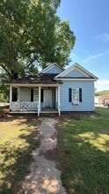 Building Photo - 12 Puritan St