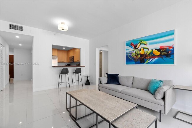 Foto del edificio - 225 Collins Ave