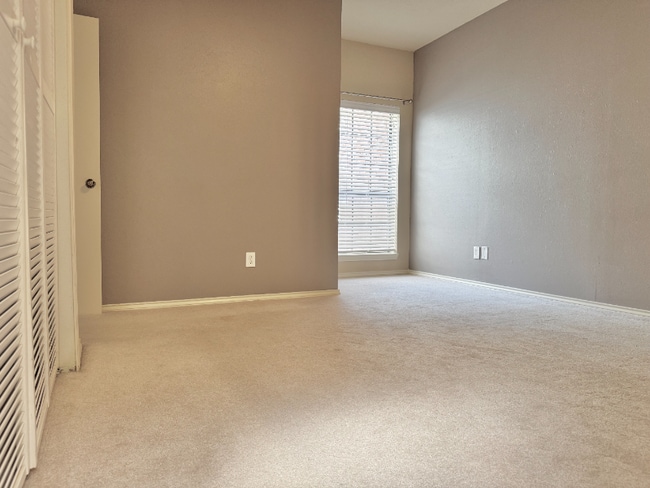 Building Photo - 5619 Preston Oaks Rd