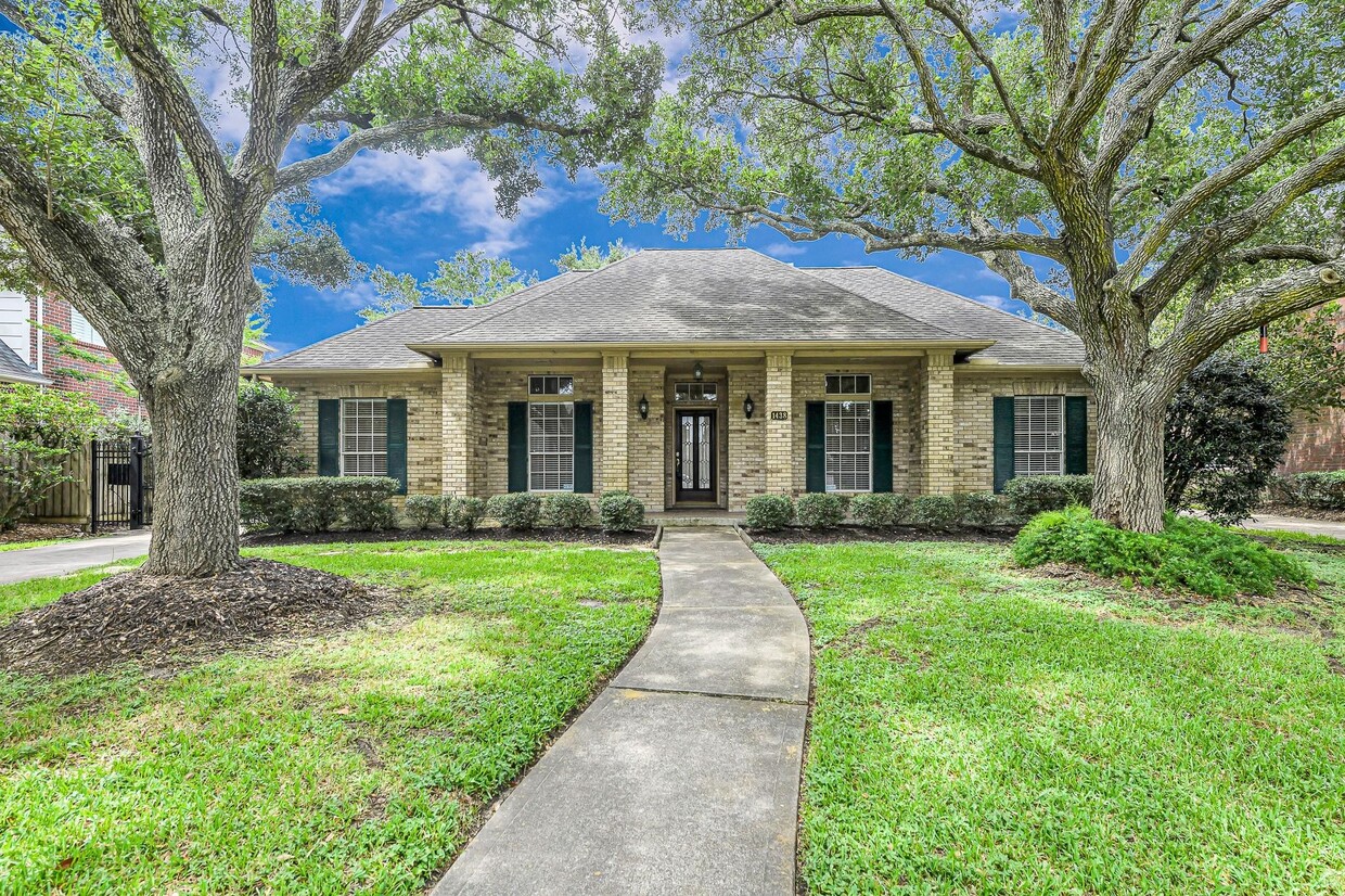 Foto principal - 1438 Crescent Green Dr