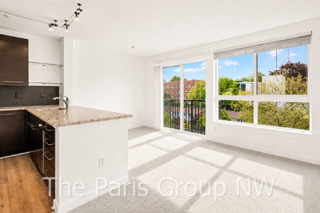 Building Photo - 1 MO FREE - Fab CapHill Condo * Ideal Location! Tons of Amenities! Fresh Paint & New Flooring! Ne...