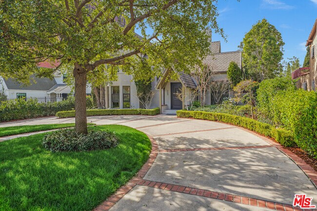 Building Photo - 665 McCadden Pl