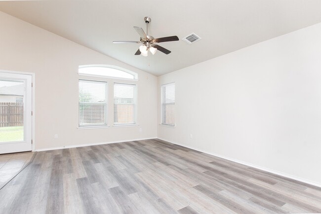 Building Photo - 1226 Kiskadee Branch Dr