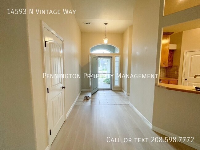 Foto del edificio - 14593 N Vintage Way