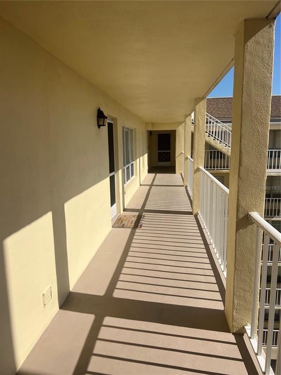 Building Photo - 9000 Commodore Dr