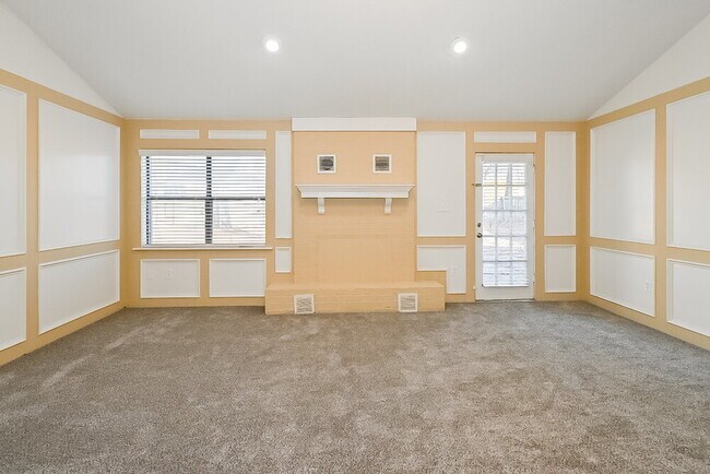 Foto del edificio - 6622 Red Birch Dr