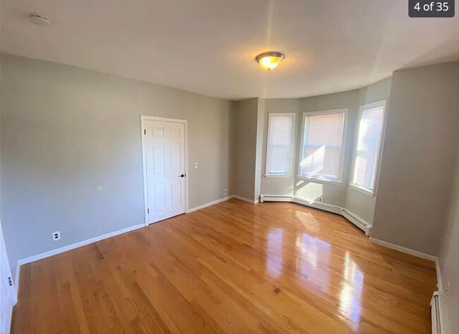 Building Photo - 61 Webster Ave