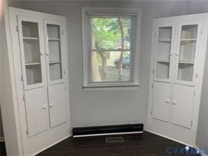 Foto del edificio - 3324 Meadowbridge Rd