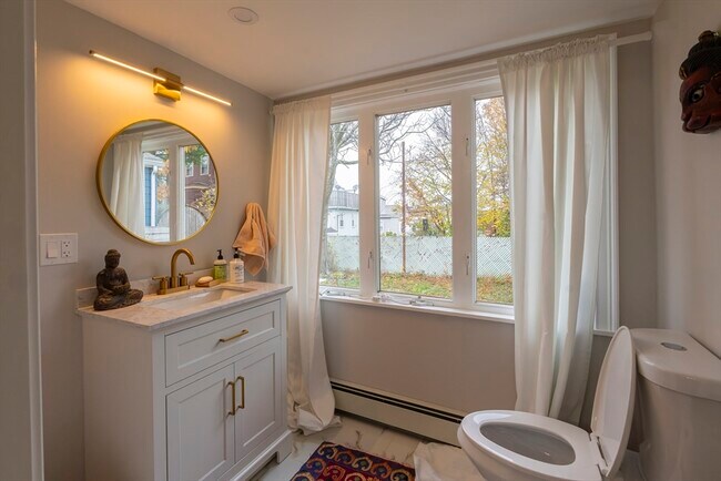 Building Photo - 36 Sargent Ave