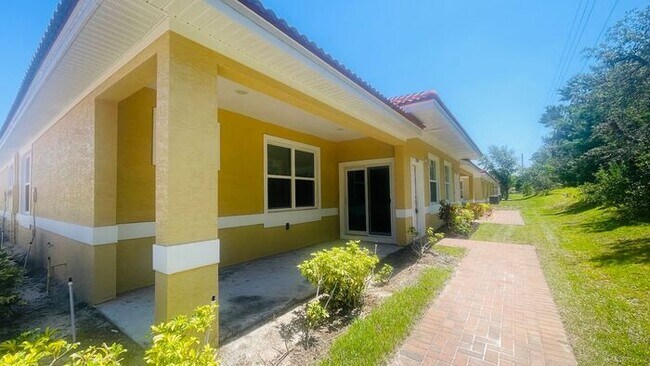 Building Photo - 1859 Cumin Dr Poinciana FL 34759