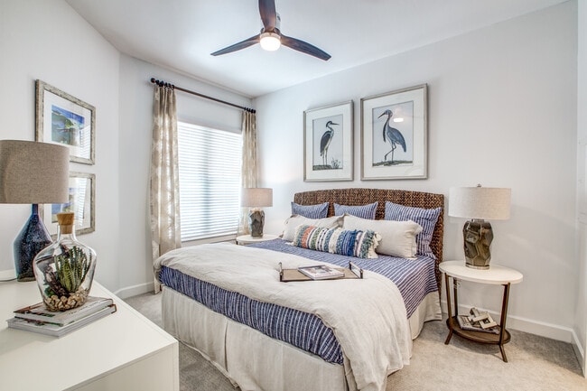 Building Photo - Quiet Luxury Near Lake Houston