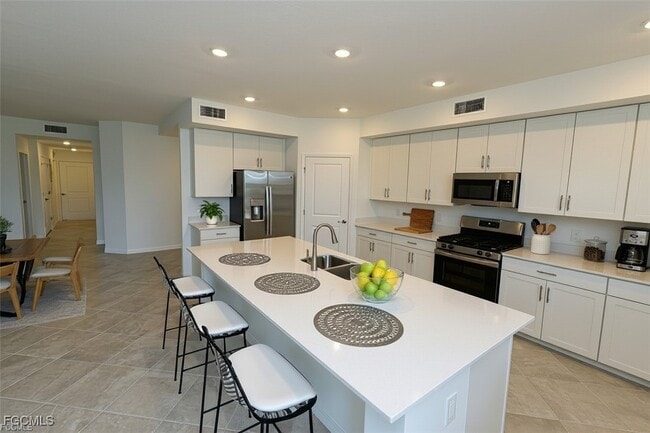 Foto del edificio - 16572 Kingwood Ln