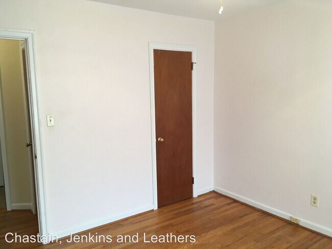 Building Photo - 285-287 Milledge Cir