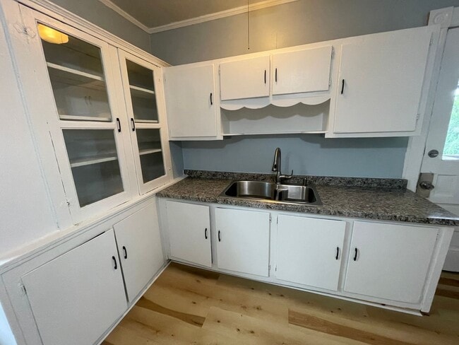 Foto del edificio - 250 Linden St