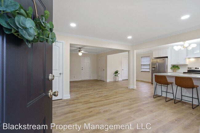 Building Photo - 3 br, 1.5 bath House - 105 Jasmine Drive