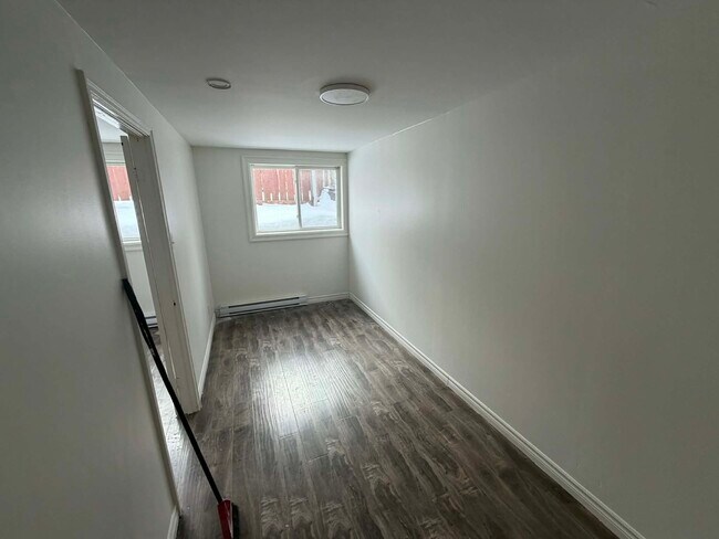 Photo du bâtiment - 7 Bennett Ave