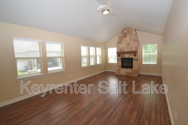 Building Photo - 938 Rebecca View Dr