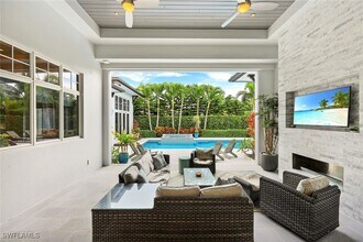 Building Photo - 425 Harbour Dr