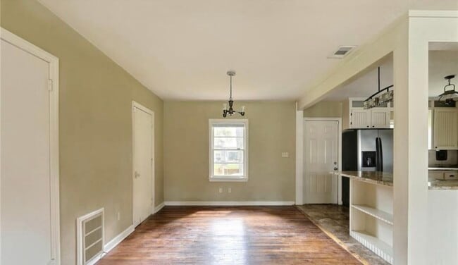 Building Photo - 1809 Delesseps Ave